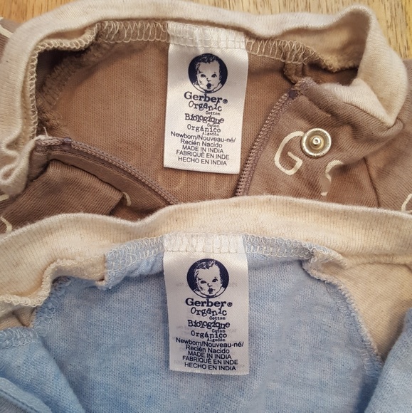 Last Chance! 6 Gerber Sleep n'Play footed onesies - Picture 8 of 8